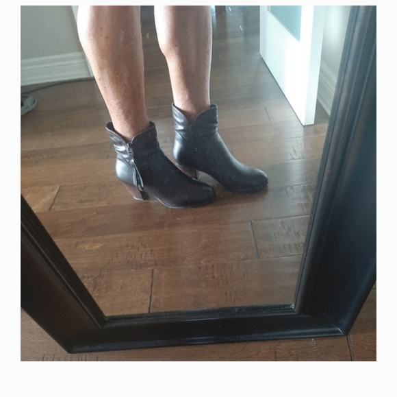 Taxi ankle boots sz 9(41) - Picture 7 of 9